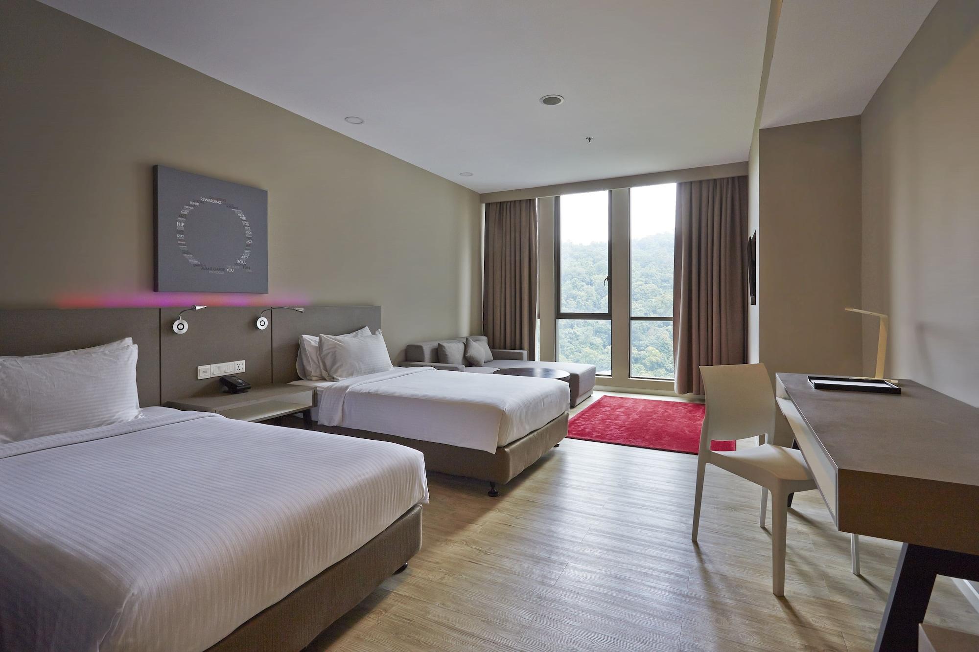 Qliq Damansara Hotel Petaling Jaya Exterior photo