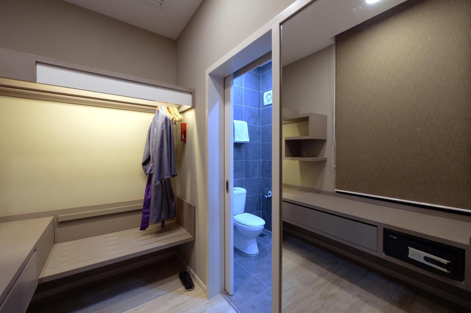 Qliq Damansara Hotel Petaling Jaya Room photo