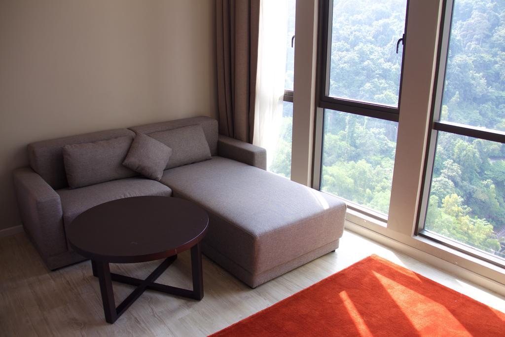 Qliq Damansara Hotel Petaling Jaya Exterior photo
