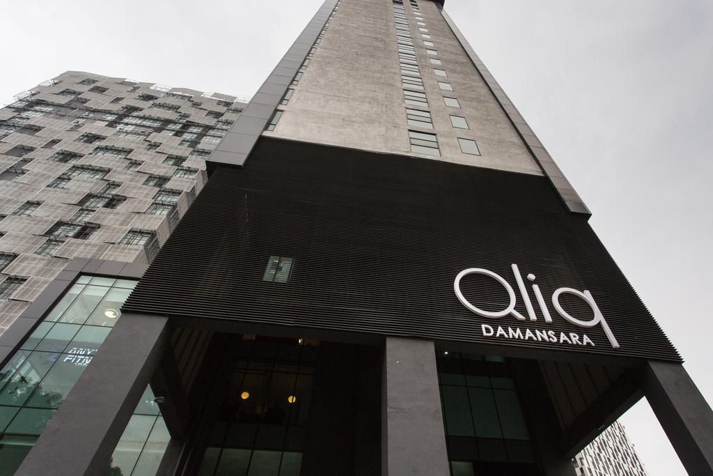 Qliq Damansara Hotel Petaling Jaya Exterior photo